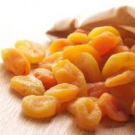Výhody a poškození sušených meruněk pro lidské tělo: proč by se sušené ovoce mělo jíst co nejčastěji Jaké jsou výhody sušených švestek a sušených meruněk