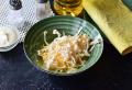 Tekercs sajttal és fűszernövényekkel Lavash tekercs receptje kolbásszal, paradicsommal és sajttal