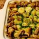 Patatas con champiñones al horno: receta de Maria Kulikova Patatas guisadas con champiñones al horno