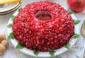 Festive salad “Pomegranate Bracelet”: ingredients and step-by-step classic recipe with beef meat in layers in order