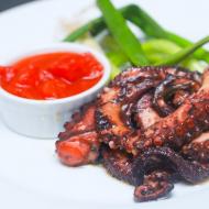Popis chobotnice a jejích vlastností s fotografiemi, jak ji vybrat a vařit;  recepty na pokrmy s těmito plody moře